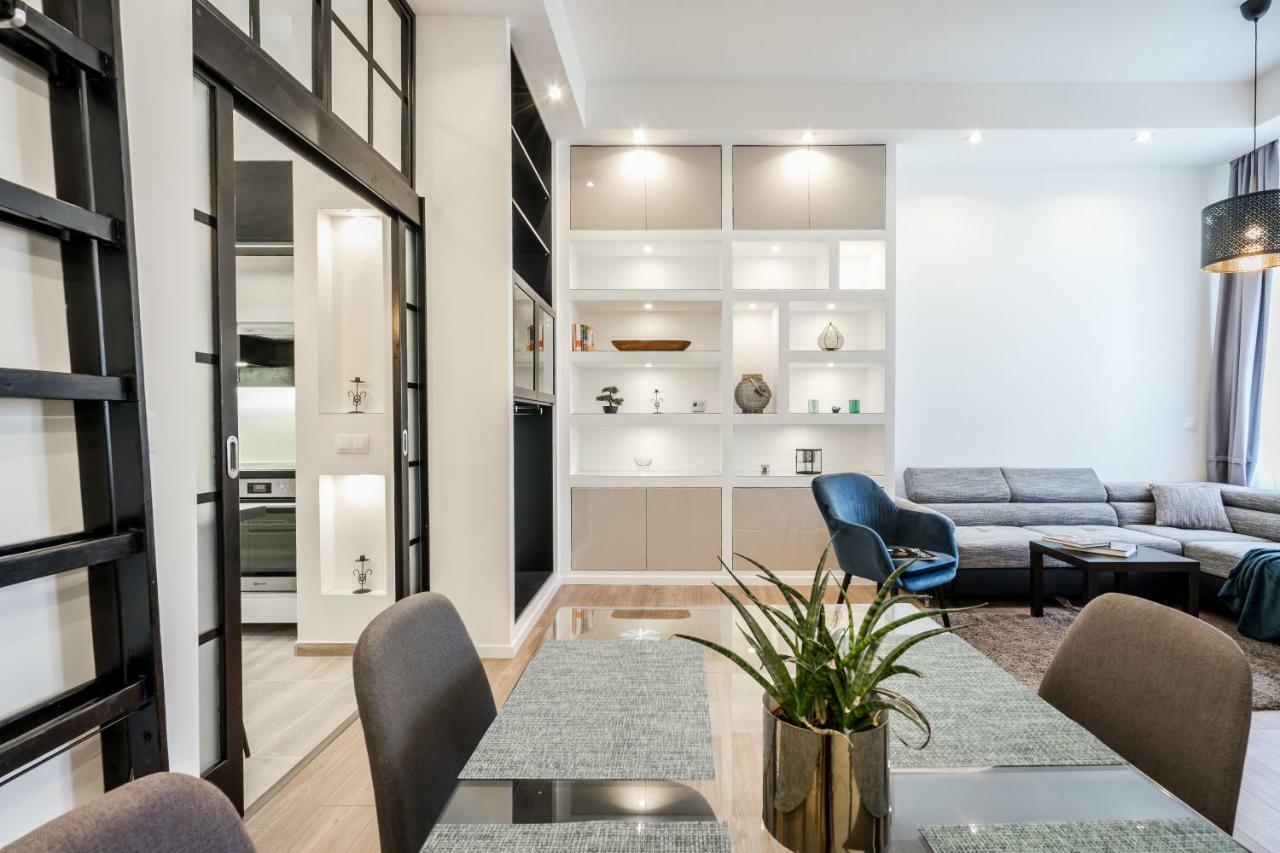 Bpr Thrill Design Home With A/C Budapest Bagian luar foto