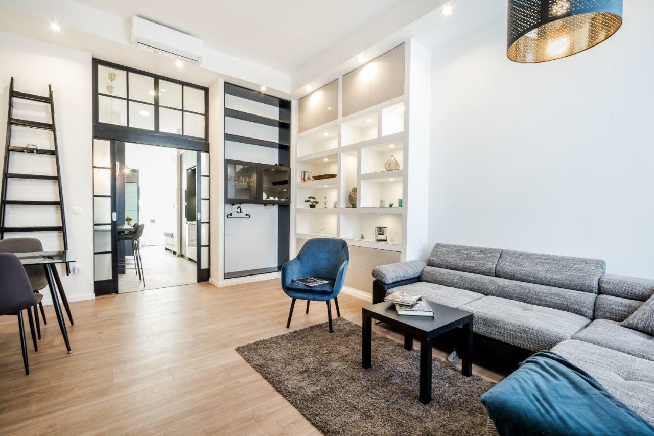 Bpr Thrill Design Home With A/C Budapest Bagian luar foto