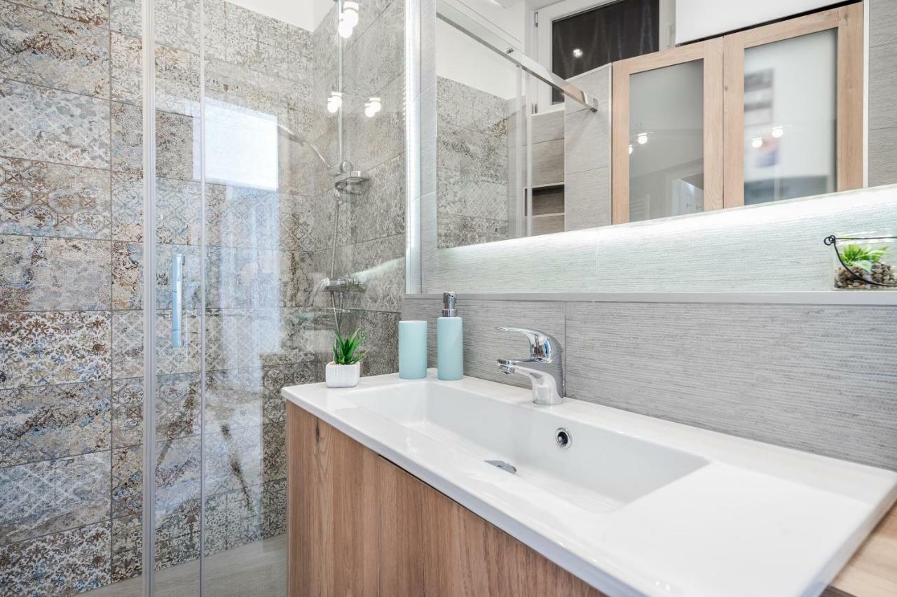 Bpr Thrill Design Home With A/C Budapest Bagian luar foto