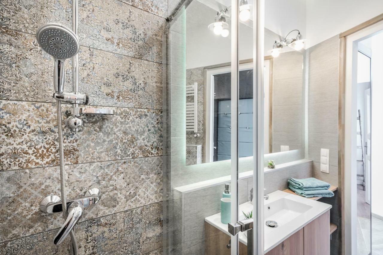 Bpr Thrill Design Home With A/C Budapest Bagian luar foto
