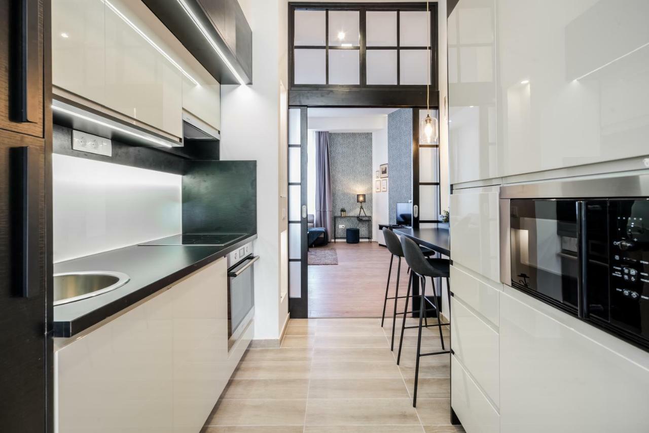 Bpr Thrill Design Home With A/C Budapest Bagian luar foto